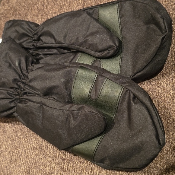 ISOTONER BRAND WOMEN'S BLACK MITTENS SIZE L/XL - Picture 5 of 7